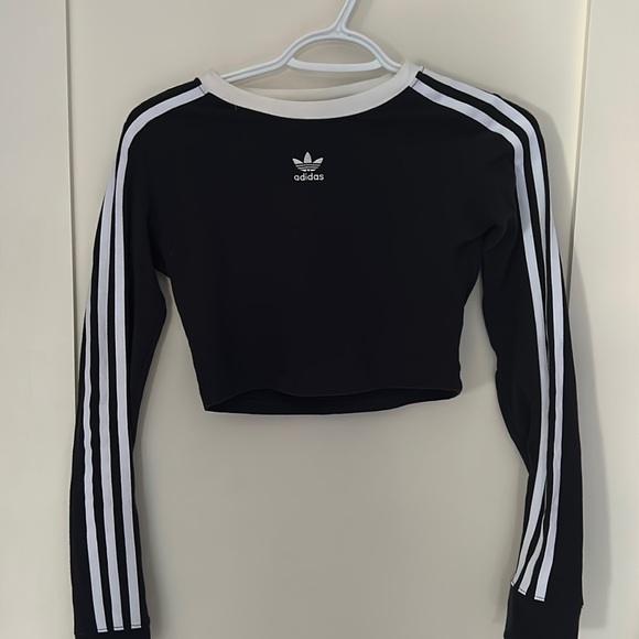 Adidas black crop top - Picture 1 of 2